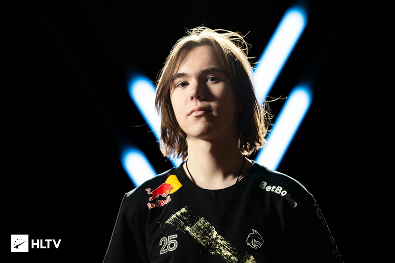 IG上一轮刚刚遭遇首败，此战面对LGD能否及时调整非常关键