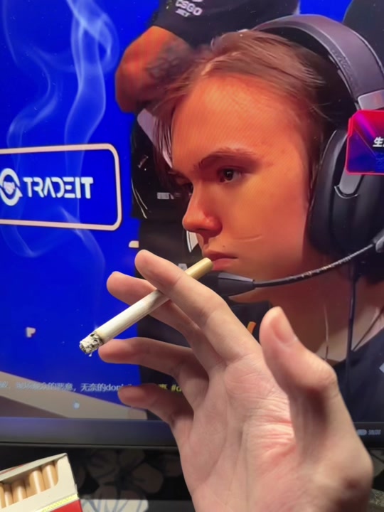 Rookie：Qingtian那波1v3挺帅的，我们五个人会为冠军而努力