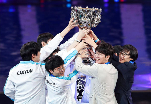 BLAST 秋季小组赛：再展雄风 Liquid 2-1再取NAVI