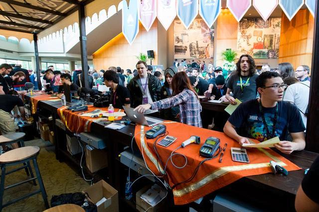 LOL全球总决赛激战正酣，LCK和LPL或将无法避免内战